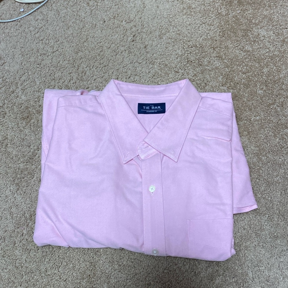 The tie bar pink dress shirt
